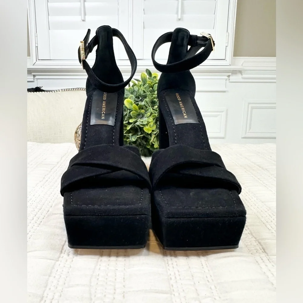 Good American Suede Blocked Heel Sandals in Black Women’s Size 8